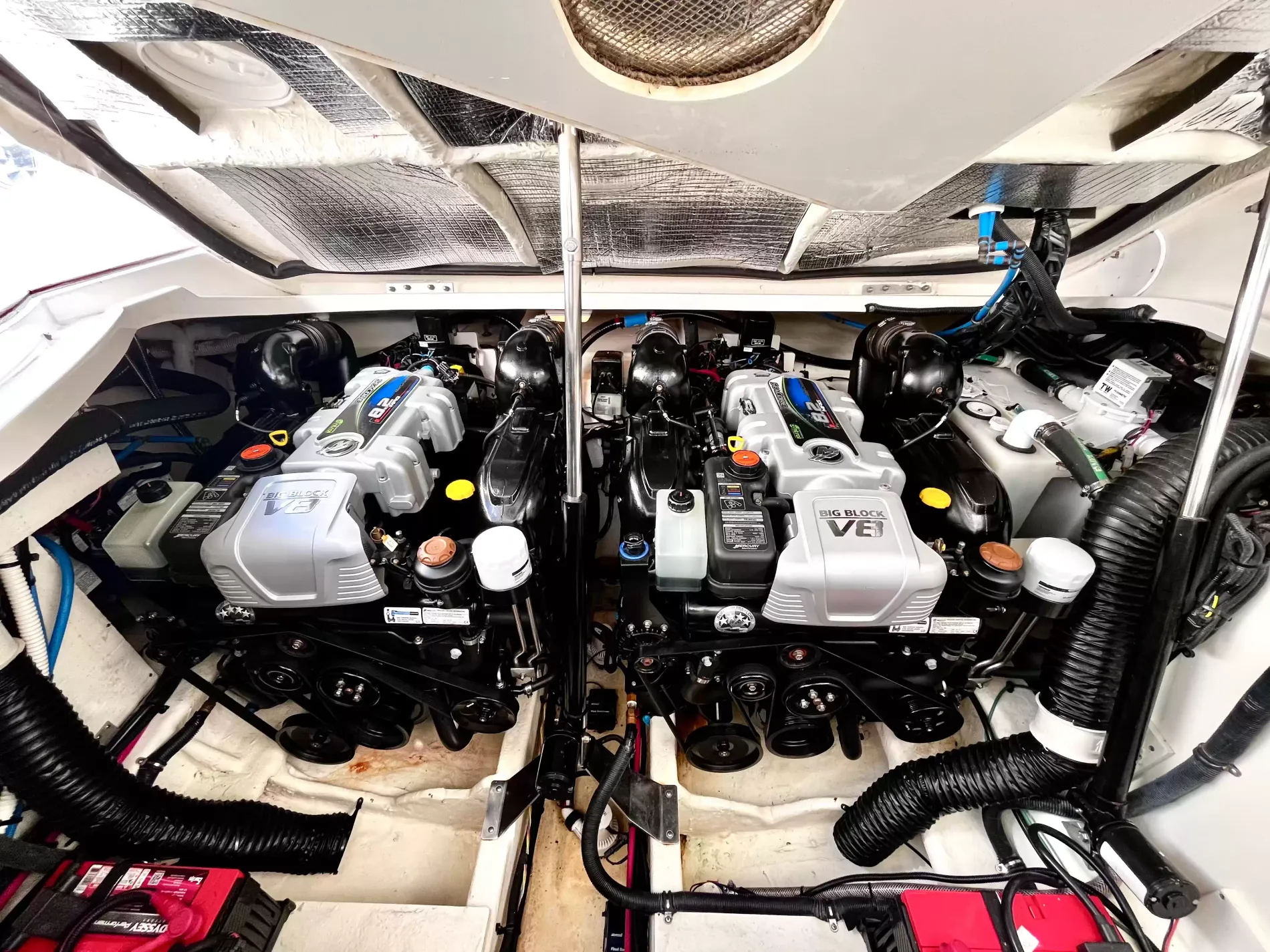 Pre-Owned 2018 Sea ray Sundancer 350 Coupe for Sale | Vancouver, BC | M&P Yacht Centre | 6a7bff4a7dff9dfbb50888a8