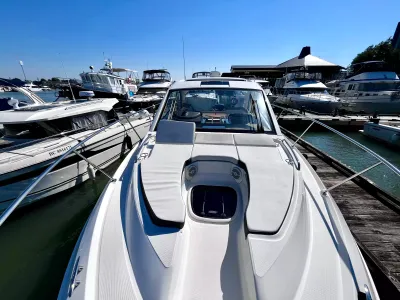 Pre-Owned 2018 Sea ray Sundancer 350 Coupe for Sale | Vancouver, BC | M&P Yacht Centre | 6a7bff4a7dff9dfbb50888a8