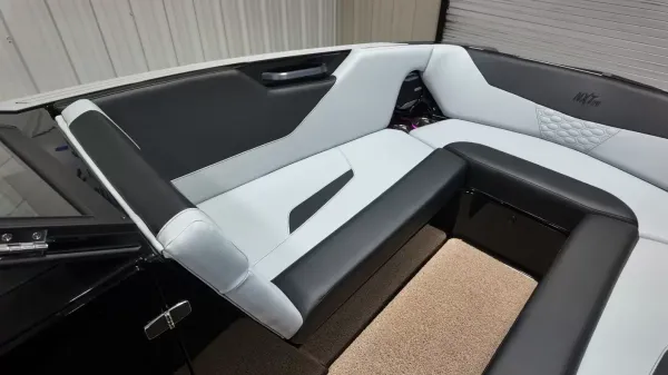 2027 Mastercraft NXT24-26