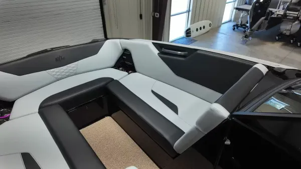 2027 Mastercraft NXT24-37