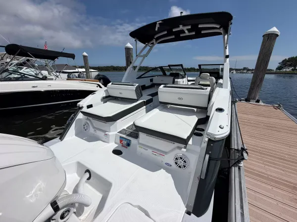 2027 Cobalt R6 OB detail image 8