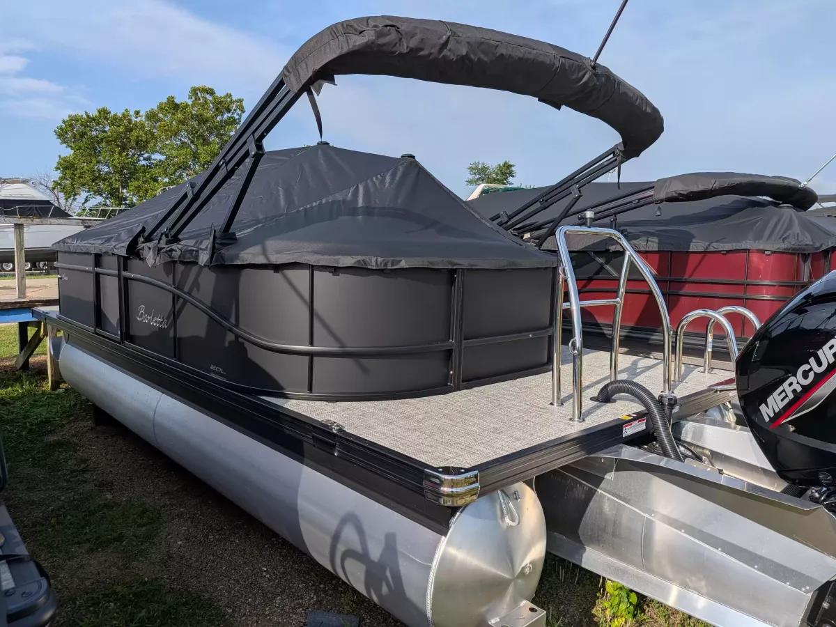 boat-carouselImage-image