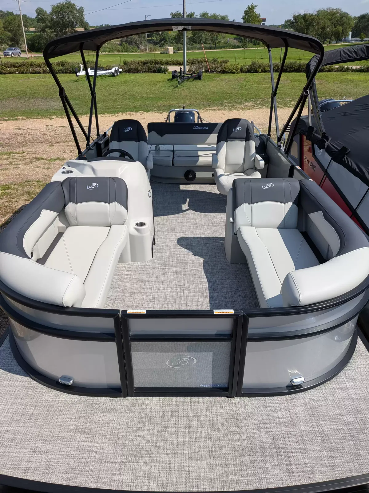 boat-carouselImage-image