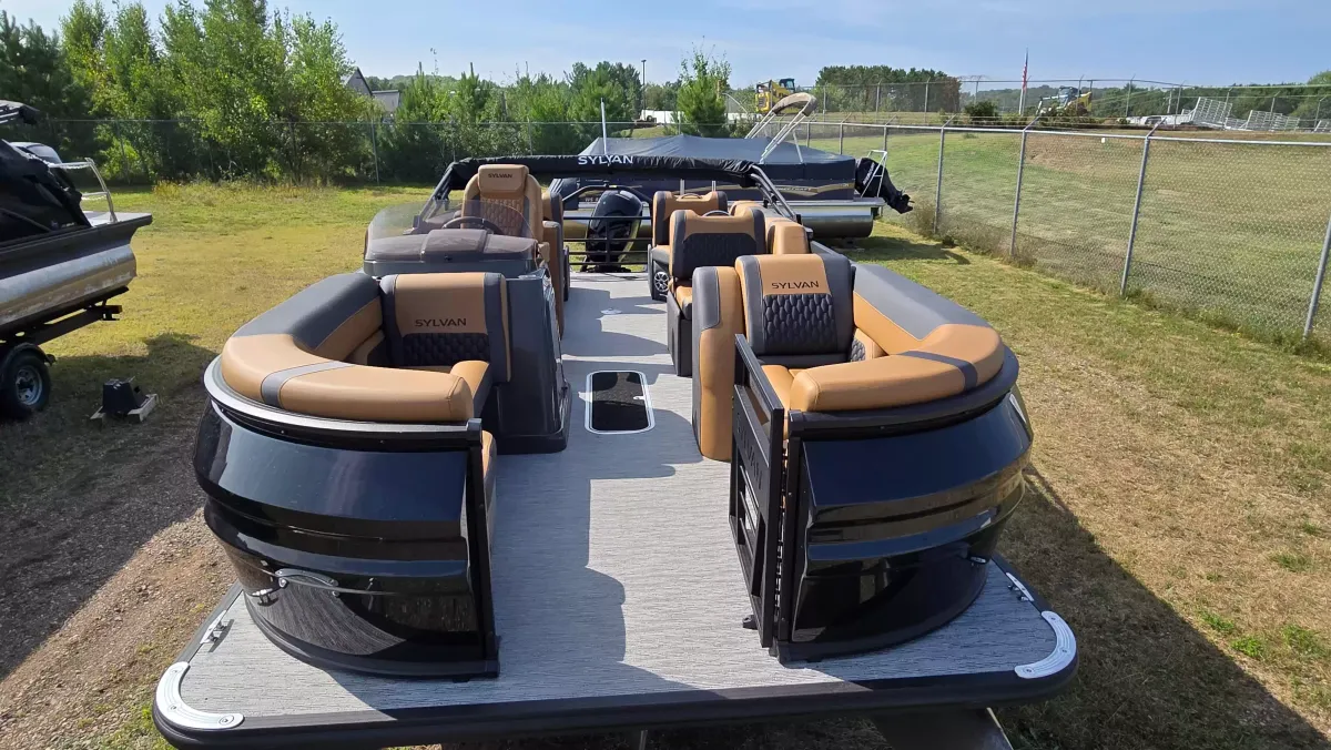 boat-carouselImage-image