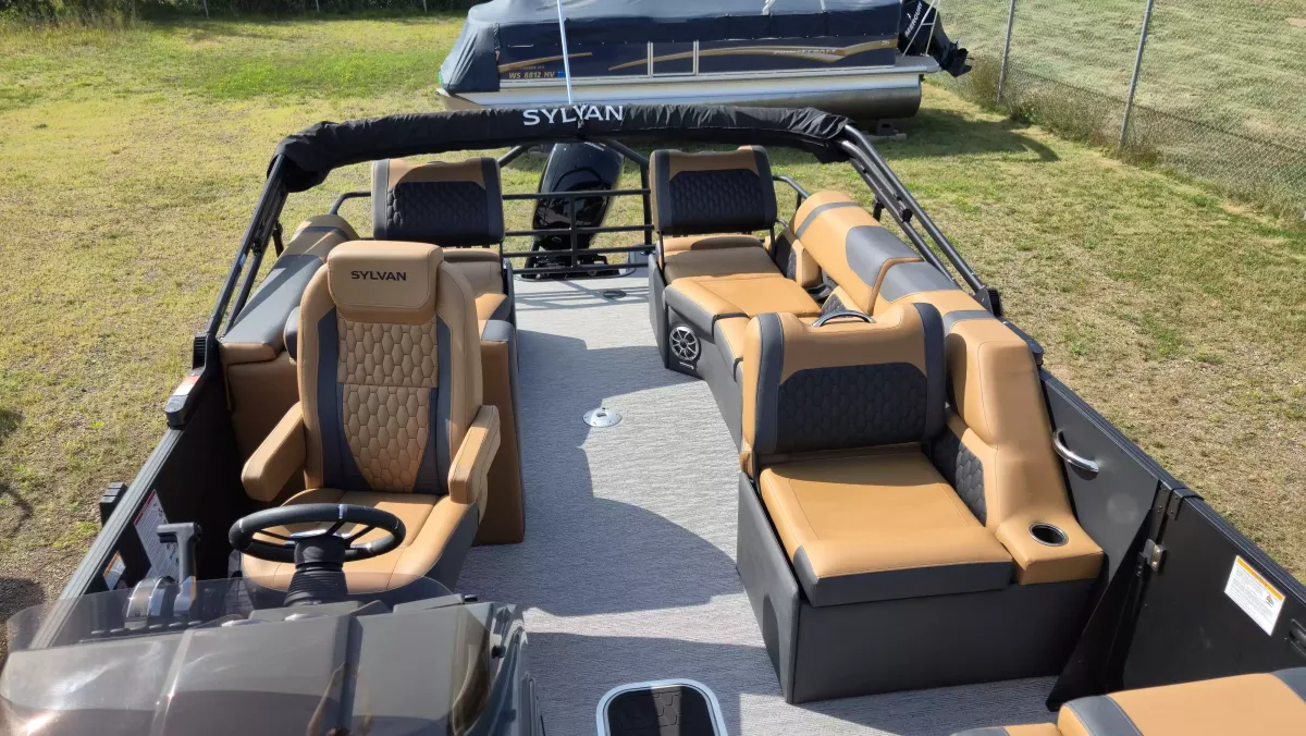 boat-carouselImage-image