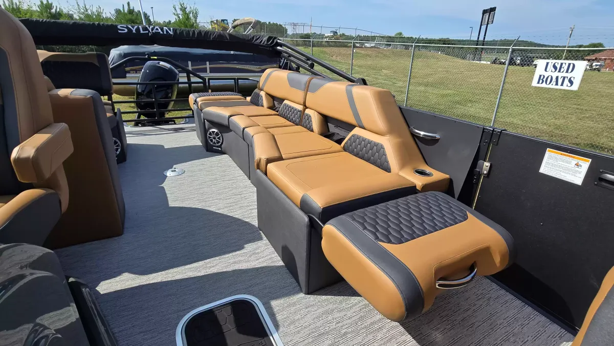 boat-carouselImage-image