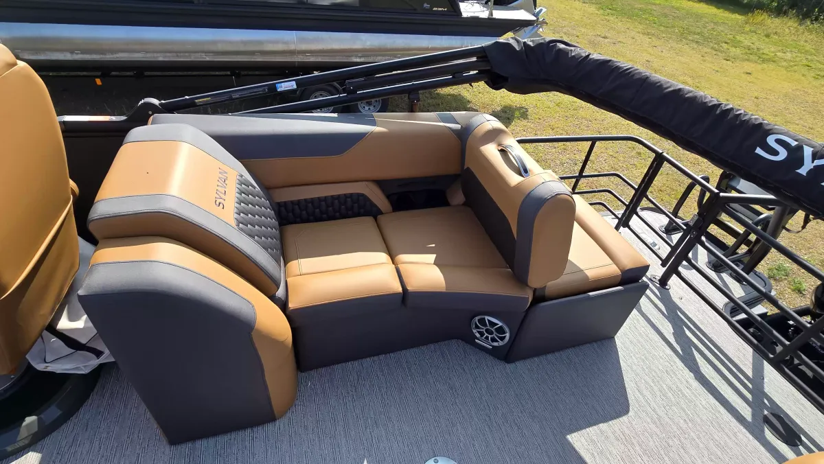 boat-carouselImage-image