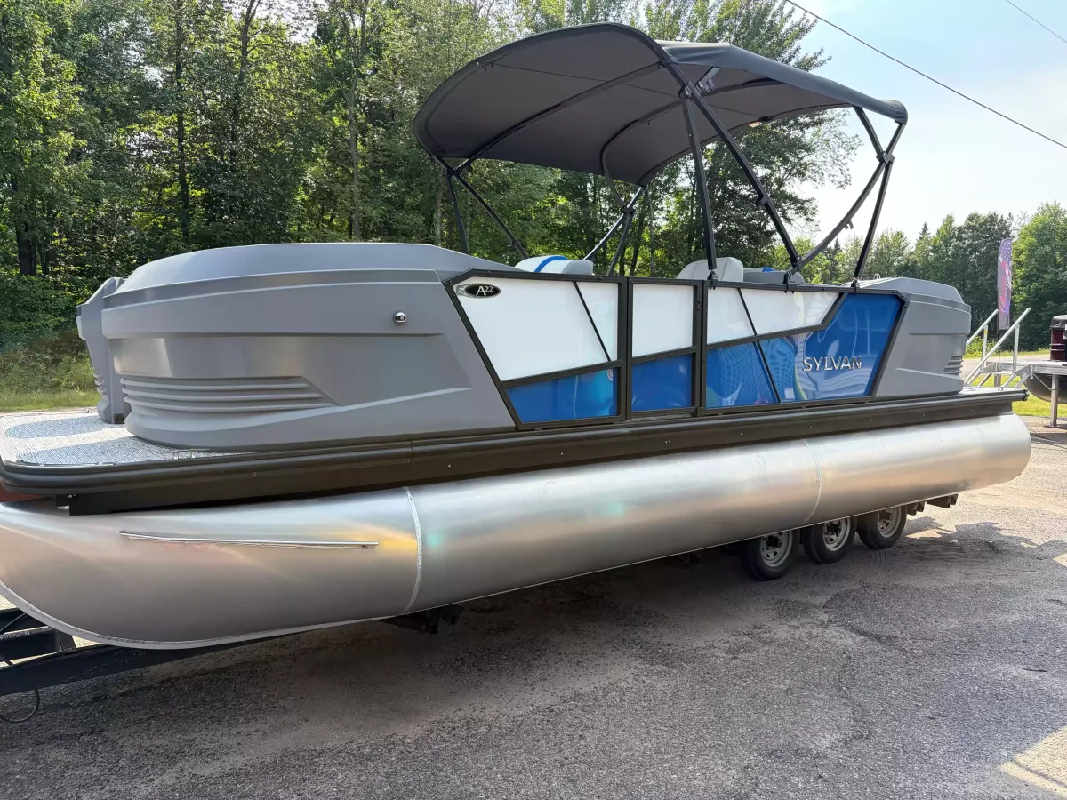 boat-carouselImage-image