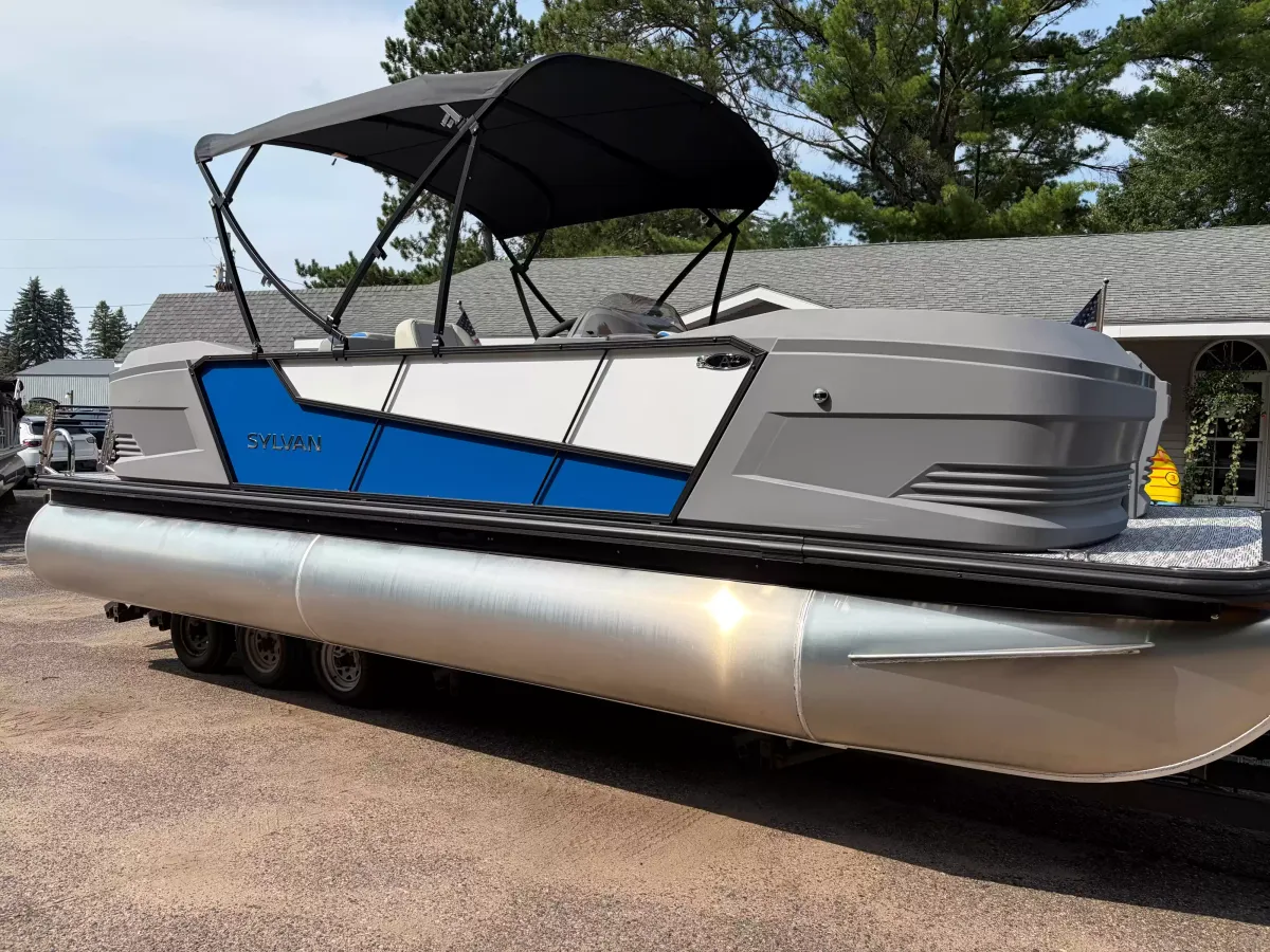 boat-carouselImage-image