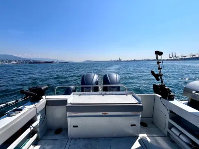 Pre-Owned 2016 Kingfisher 3025 for Sale | Vancouver, BC | M&P Yacht Centre | 6a868a78a0d2b2871103a861