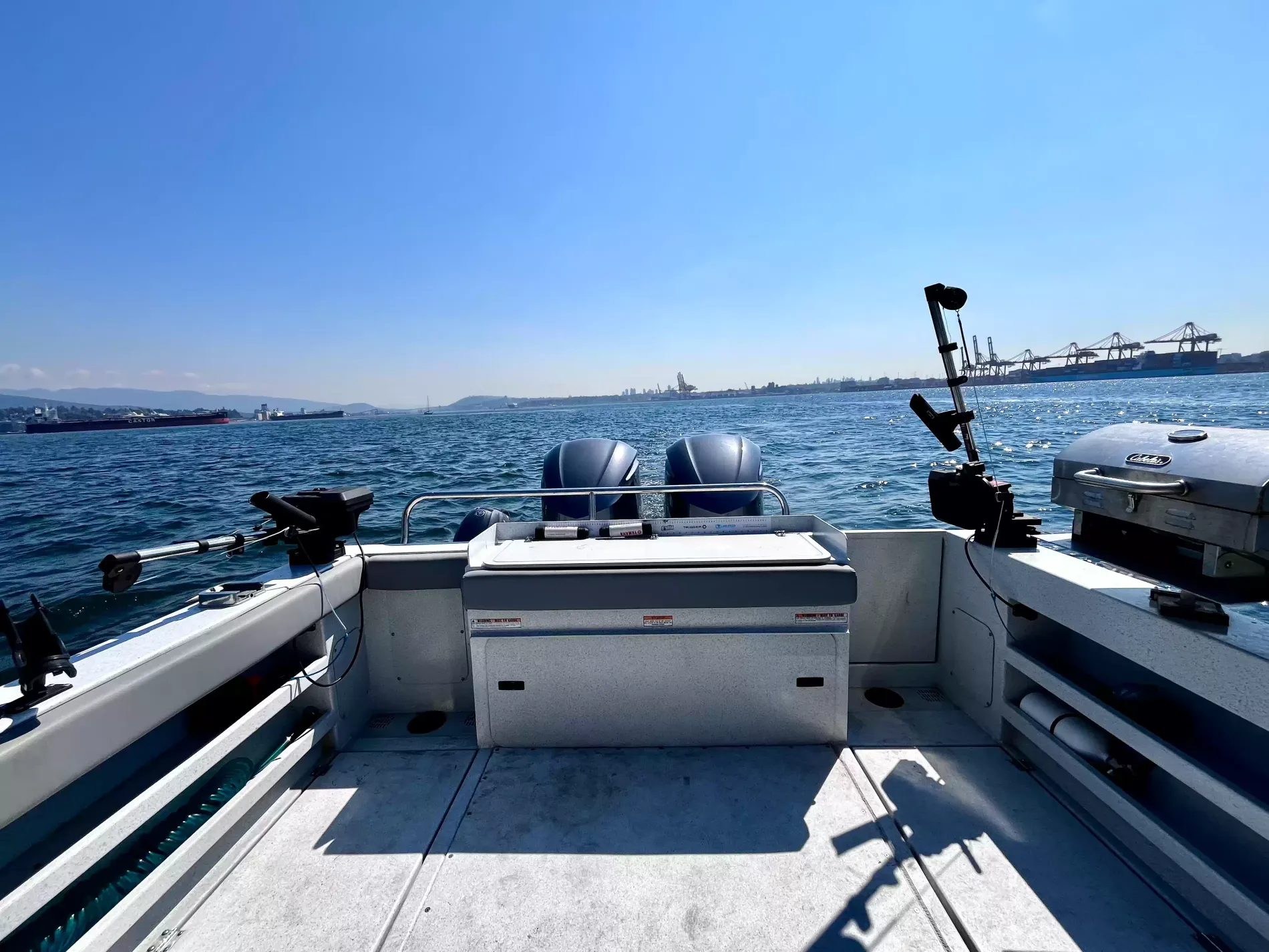Pre-Owned 2016 Kingfisher 3025 for Sale | Vancouver, BC | M&P Yacht Centre | 6a868a78a0d2b2871103a861