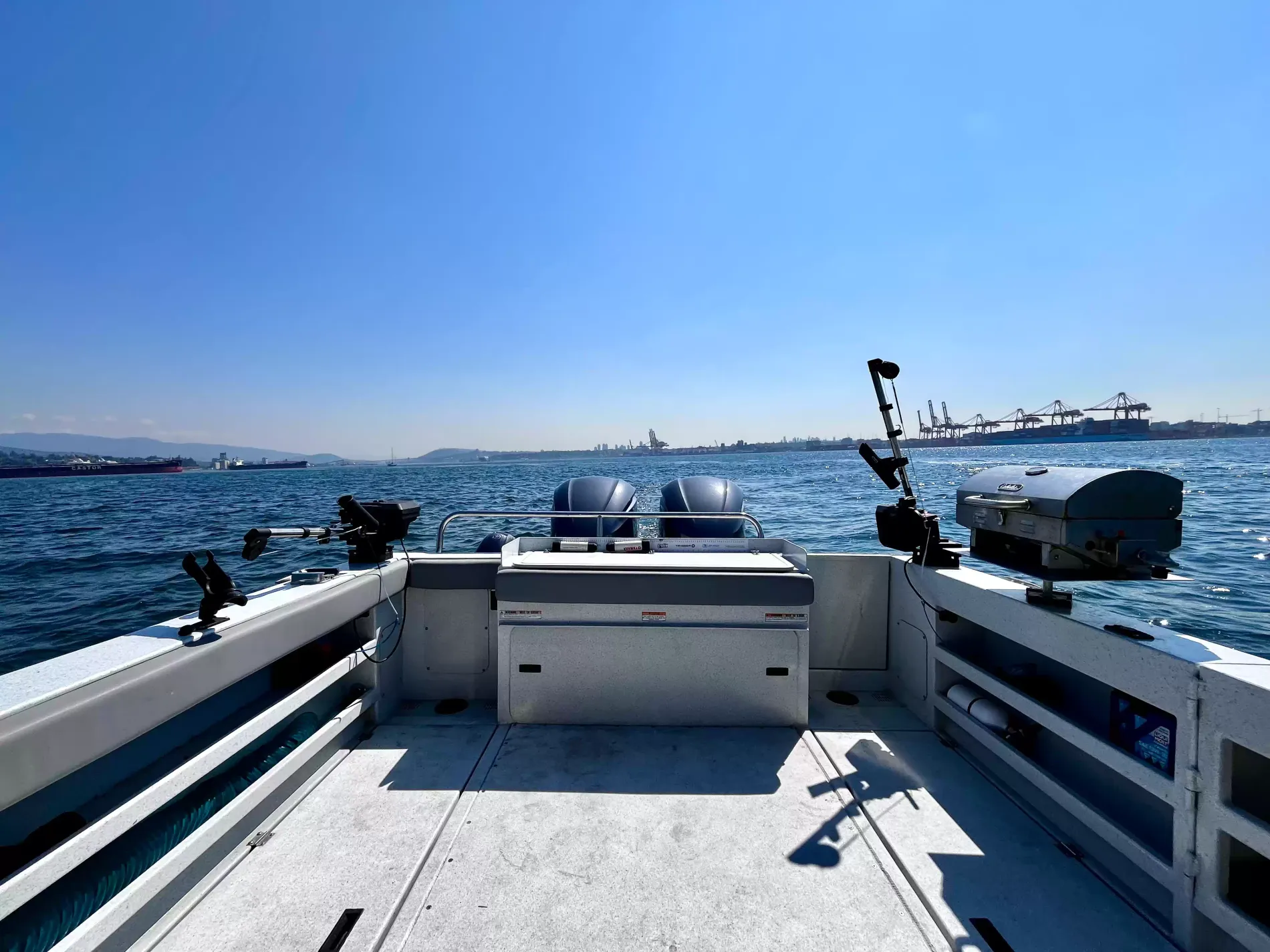 Pre-Owned 2016 Kingfisher 3025 for Sale | Vancouver, BC | M&P Yacht Centre | 6a868a78a0d2b2871103a861