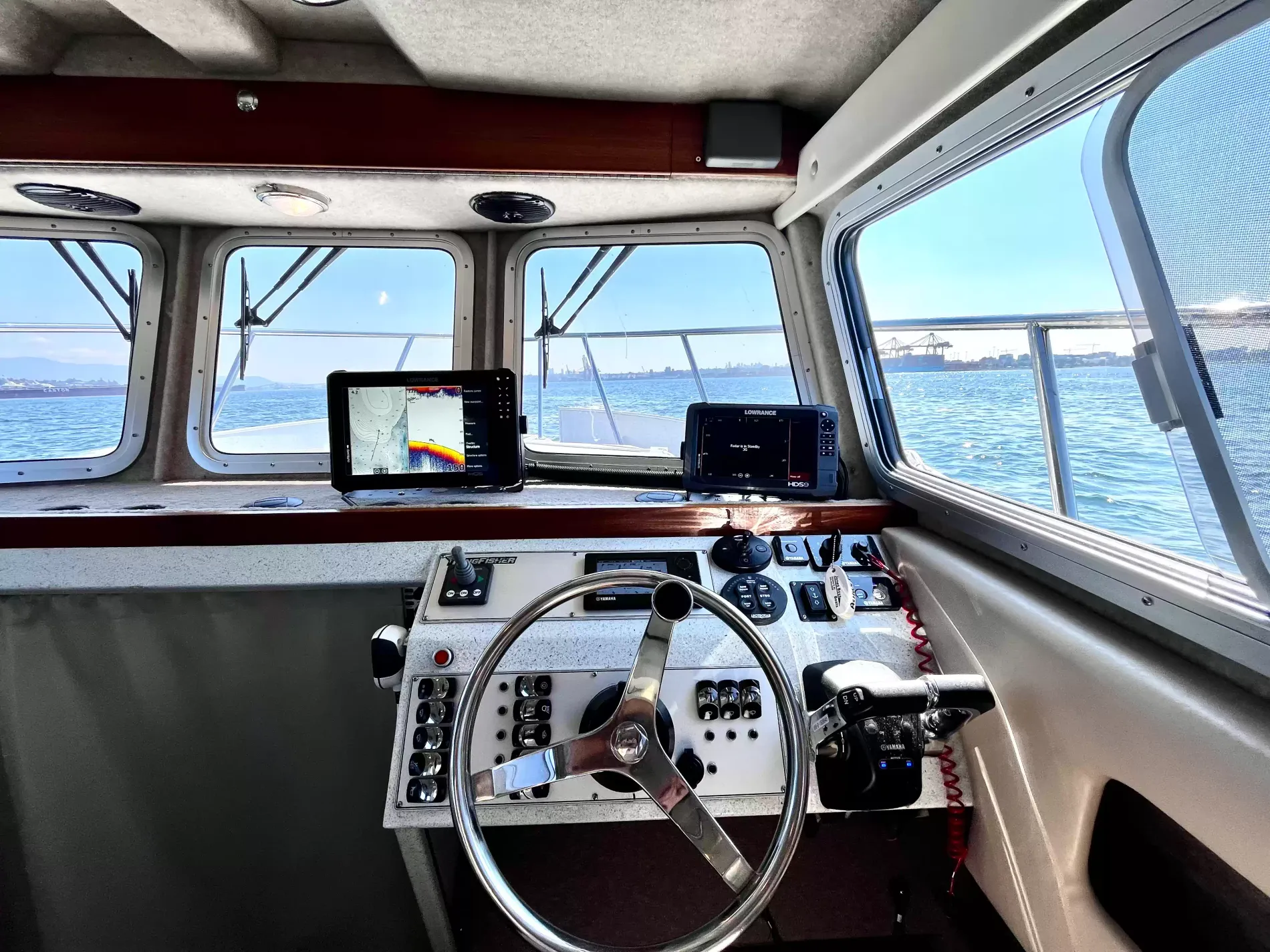 Pre-Owned 2016 Kingfisher 3025 for Sale | Vancouver, BC | M&P Yacht Centre | 6a868a78a0d2b2871103a861