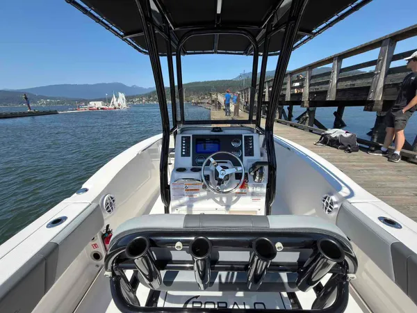 2027 Robalo R200-5