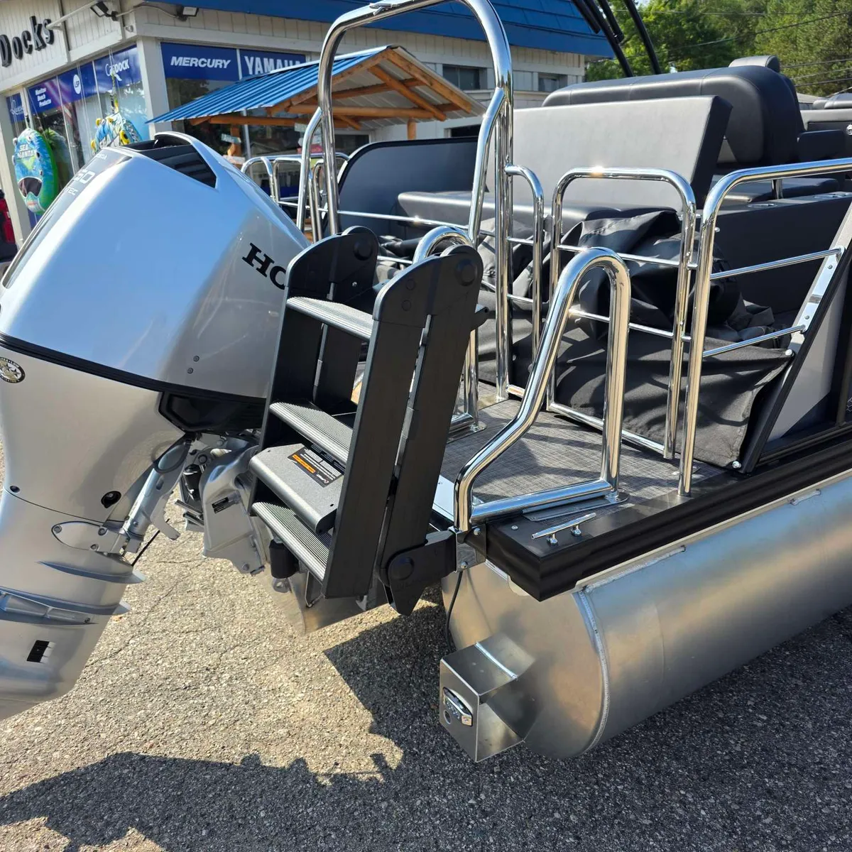 dummy-boat-img