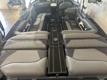 2027 Centurion RI245 -4