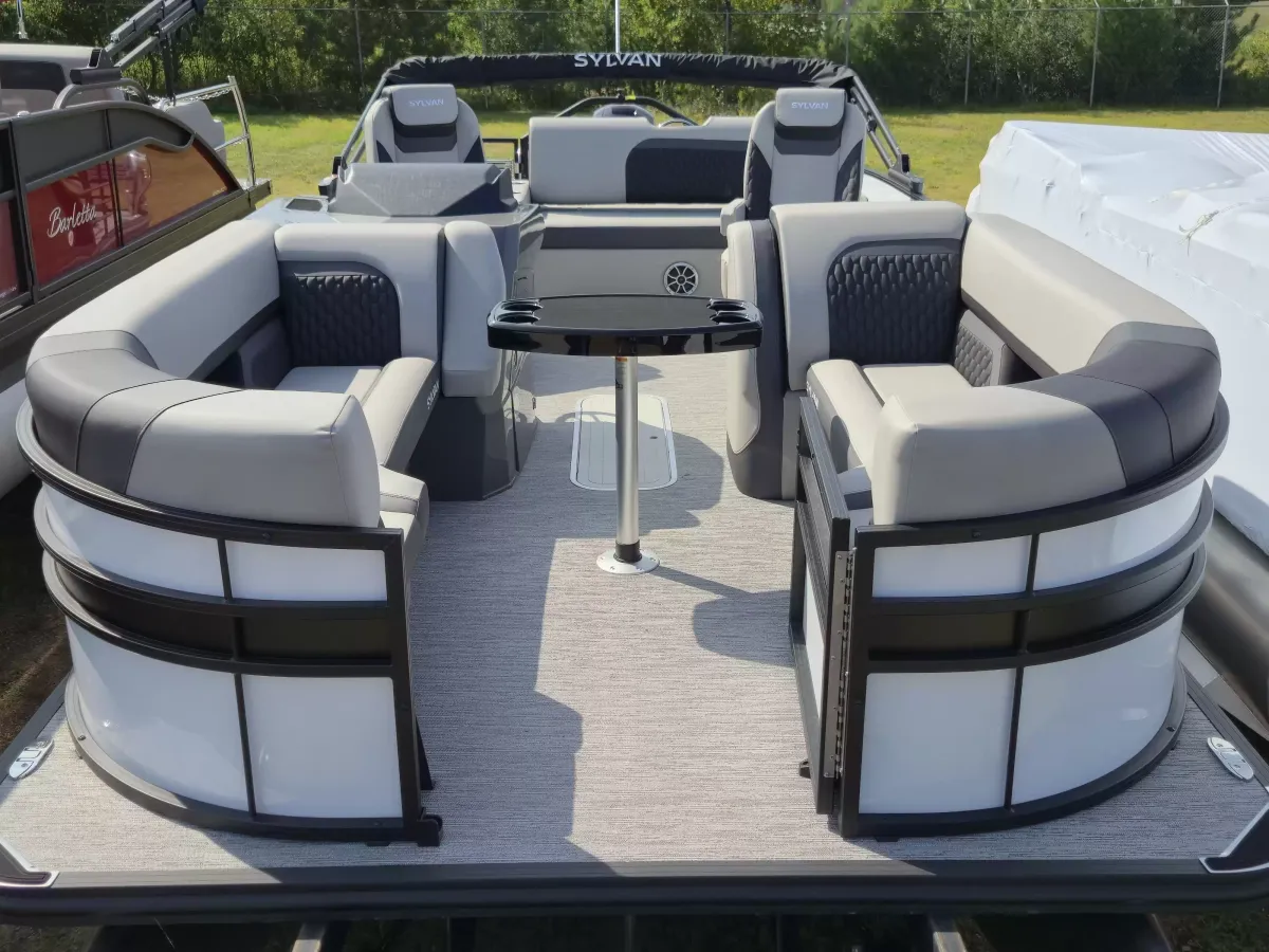 boat-carouselImage-image