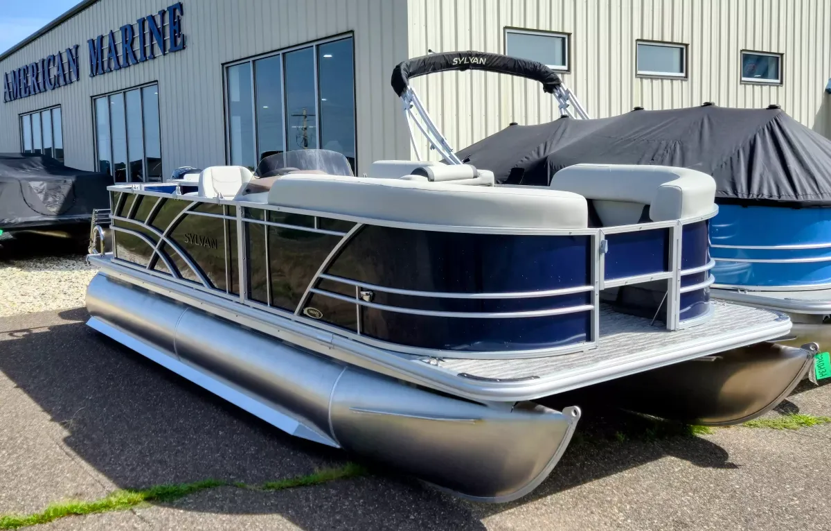 boat-carouselImage-image