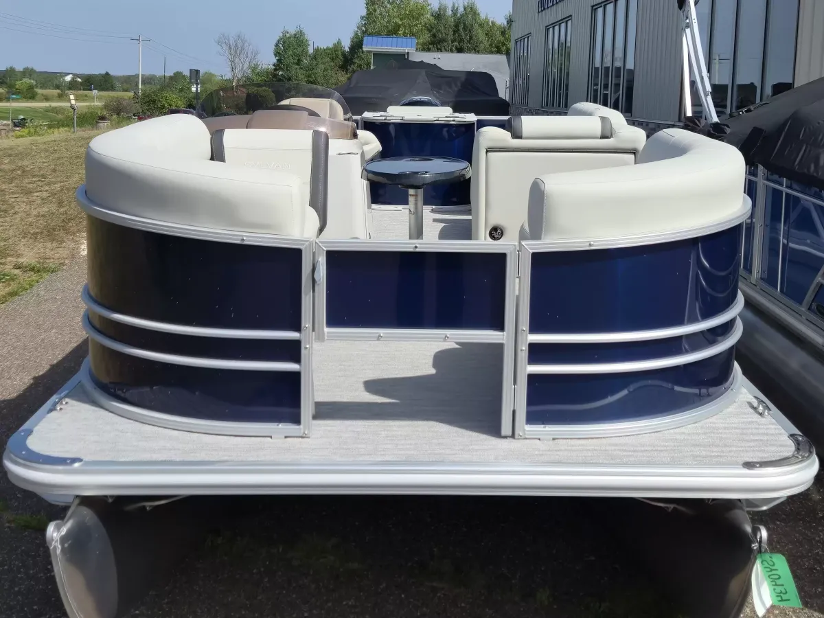 boat-carouselImage-image