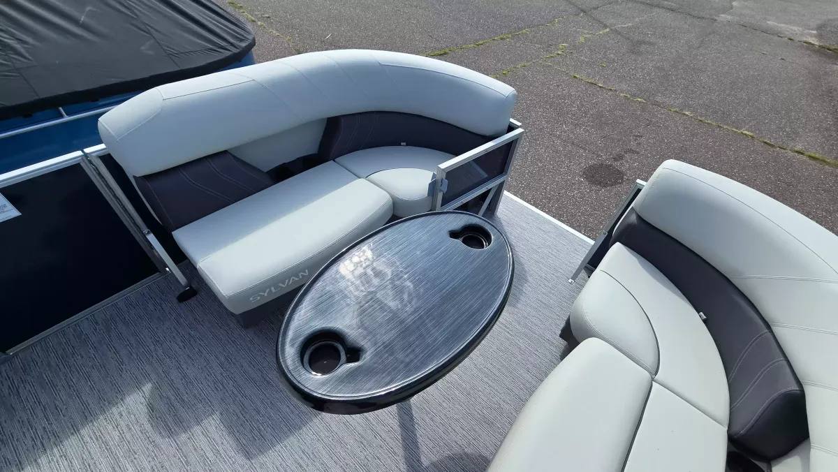 boat-carouselImage-image