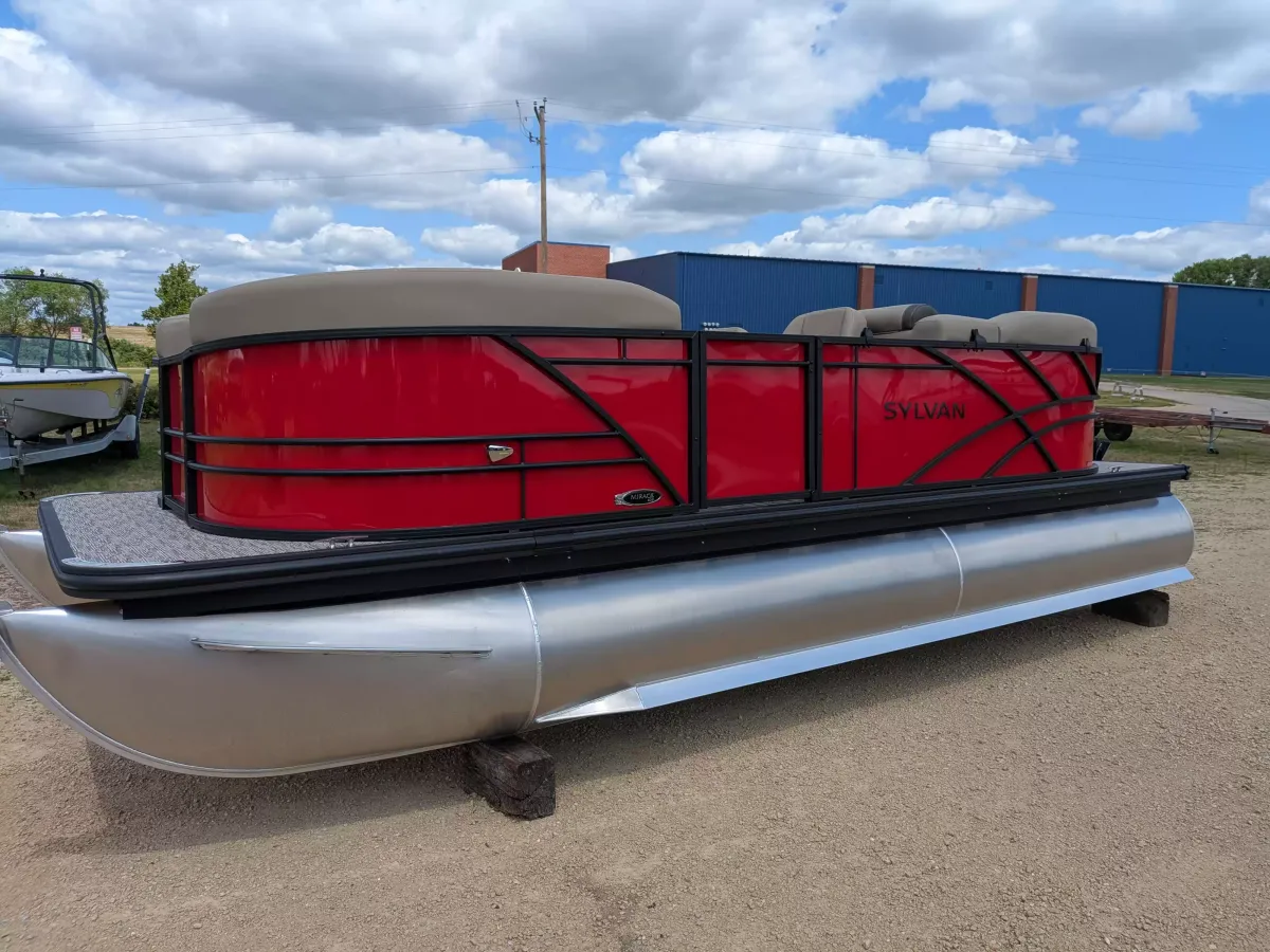 boat-carouselImage-image