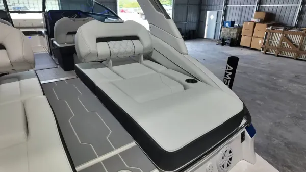 2027 Regal LS4 Surf-82