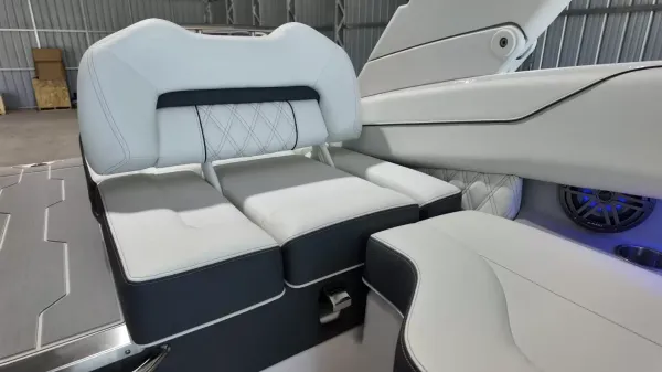 2027 Regal LS4 Surf-68
