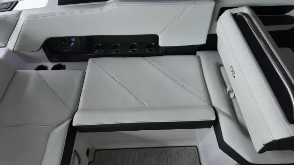 2026 Cobalt R4 Surf-35