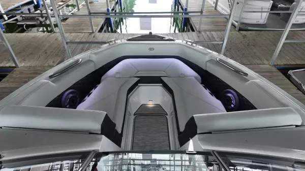 2026 Cobalt R4 Surf-9