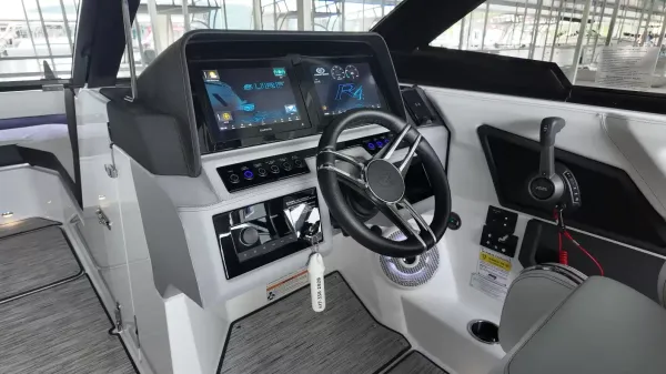 2026 Cobalt R4 Surf-16