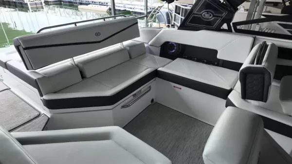 2026 Cobalt R4 Surf-50