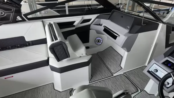 2026 Cobalt R4 Surf-32
