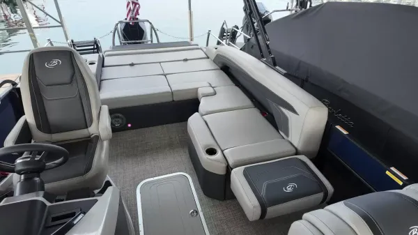 2027 Barletta Cabrio 22U-33