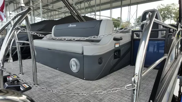 2027 Barletta Cabrio 22U-44