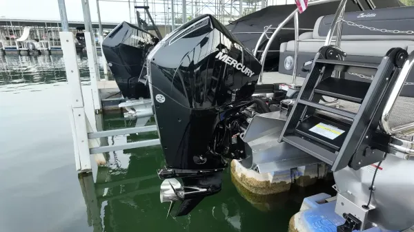 2027 Barletta Cabrio 22U-6