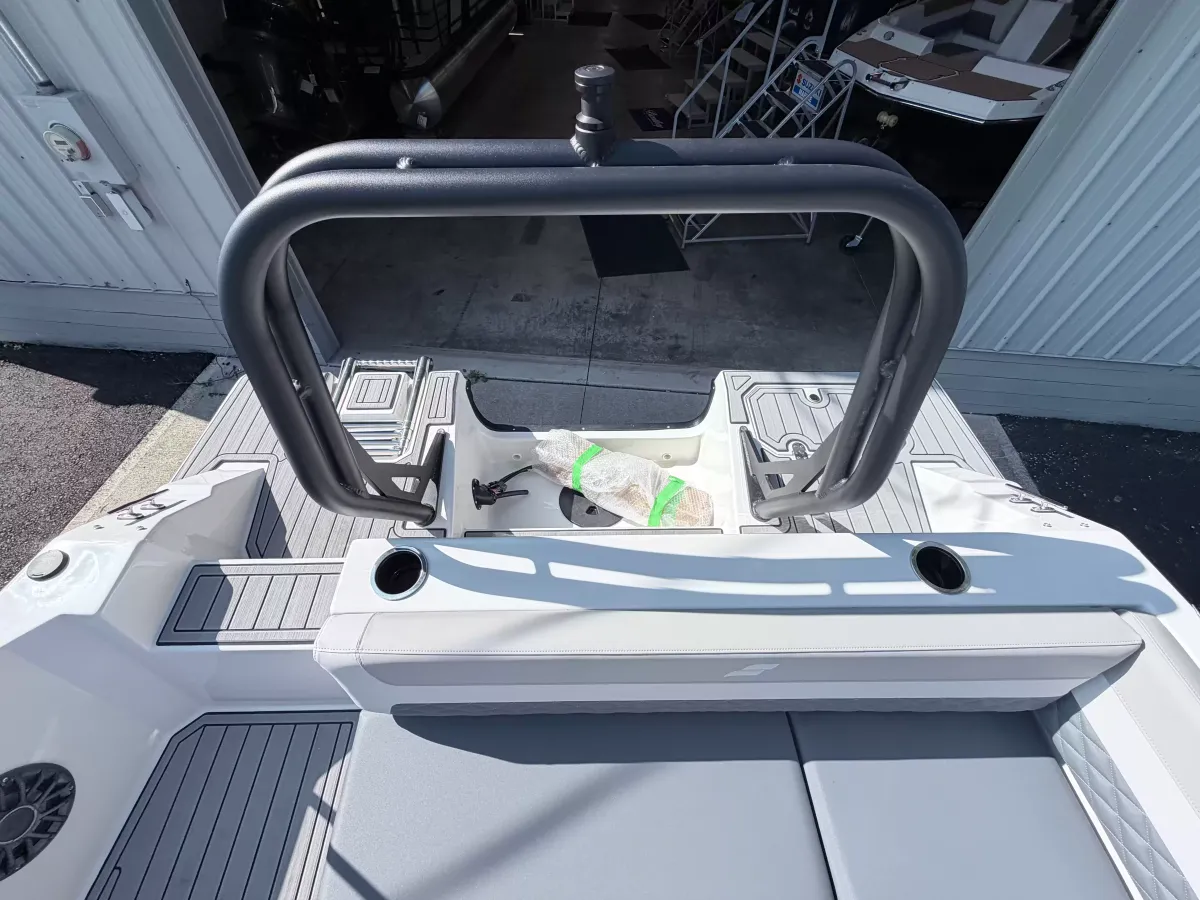 dummy-boat-img