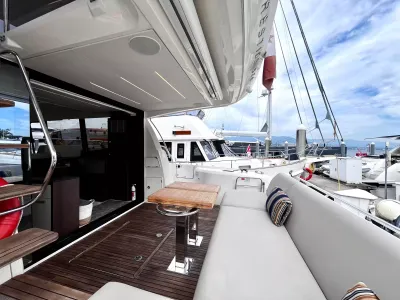 Pre-Owned 2021 Prestige yachts 520 Fly for Sale | Vancouver, BC | M&P Yacht Centre | 6a89202d2ef704f9af004a81