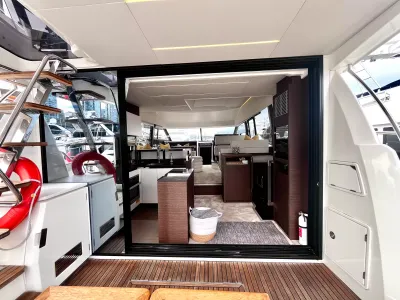 Pre-Owned 2021 Prestige yachts 520 Fly for Sale | Vancouver, BC | M&P Yacht Centre | 6a89202d2ef704f9af004a81