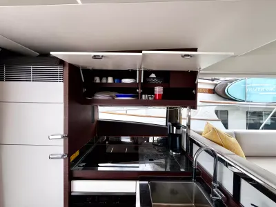 Pre-Owned 2021 Prestige yachts 520 Fly for Sale | Vancouver, BC | M&P Yacht Centre | 6a89202d2ef704f9af004a81