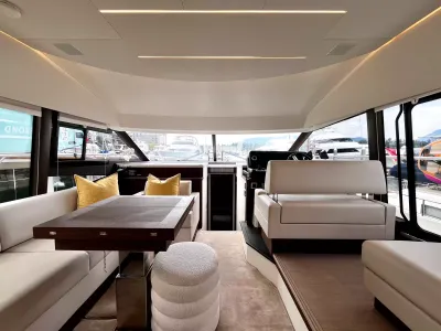 Pre-Owned 2021 Prestige yachts 520 Fly for Sale | Vancouver, BC | M&P Yacht Centre | 6a89202d2ef704f9af004a81