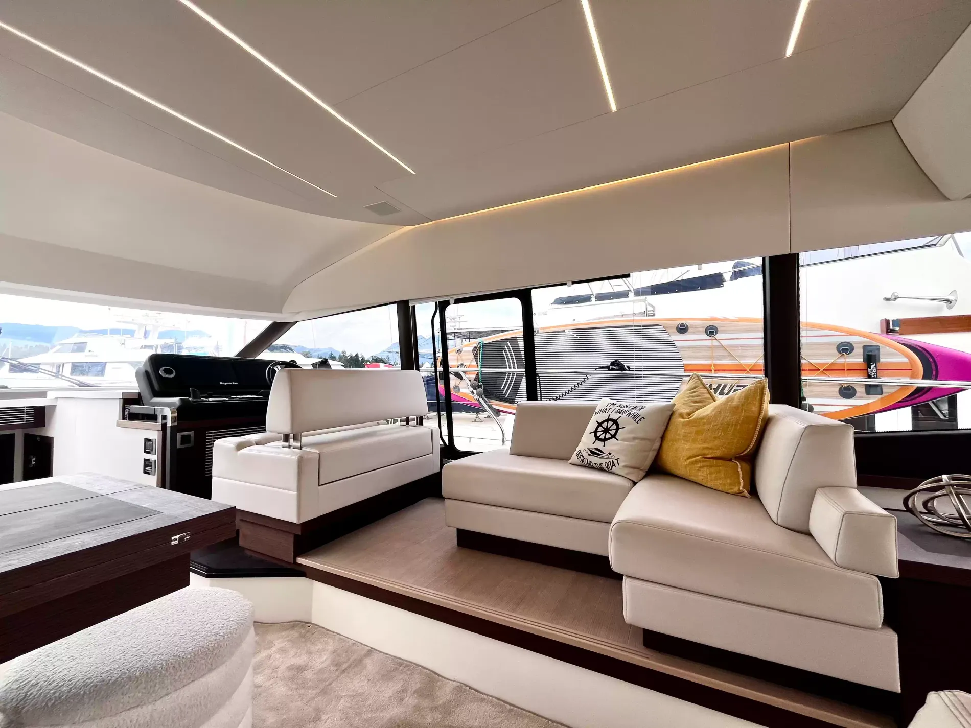 Pre-Owned 2021 Prestige yachts 520 Fly for Sale | Vancouver, BC | M&P Yacht Centre | 6a89202d2ef704f9af004a81