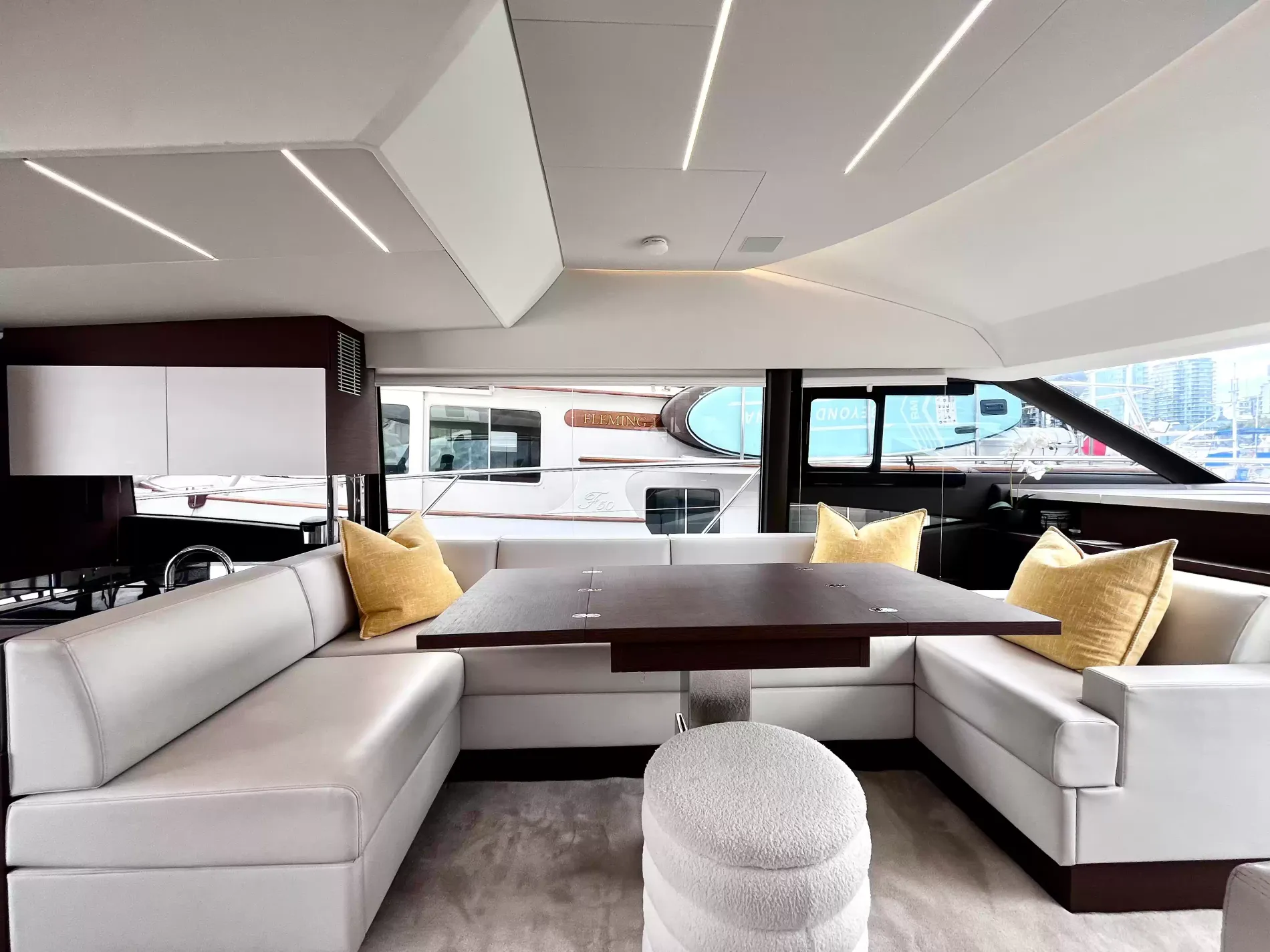 Pre-Owned 2021 Prestige yachts 520 Fly for Sale | Vancouver, BC | M&P Yacht Centre | 6a89202d2ef704f9af004a81