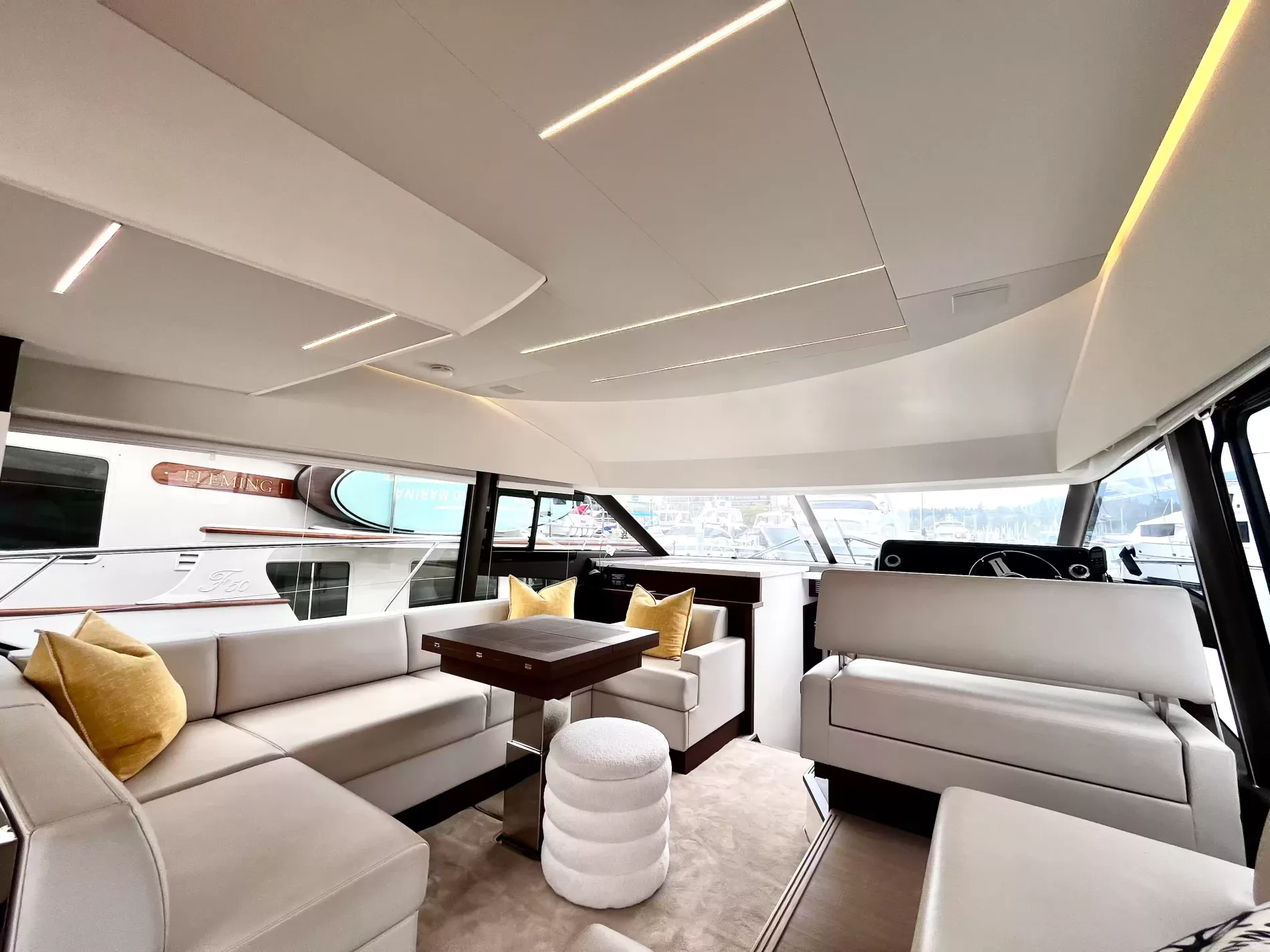 Pre-Owned 2021 Prestige yachts 520 Fly for Sale | Vancouver, BC | M&P Yacht Centre | 6a89202d2ef704f9af004a81