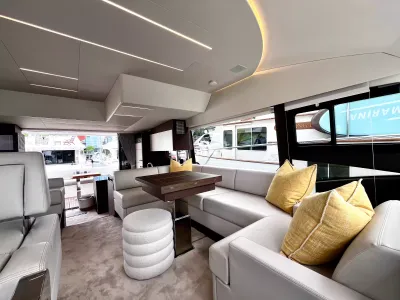 Pre-Owned 2021 Prestige yachts 520 Fly for Sale | Vancouver, BC | M&P Yacht Centre | 6a89202d2ef704f9af004a81