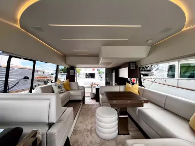 Pre-Owned 2021 Prestige yachts 520 Fly for Sale | Vancouver, BC | M&P Yacht Centre | 6a89202d2ef704f9af004a81