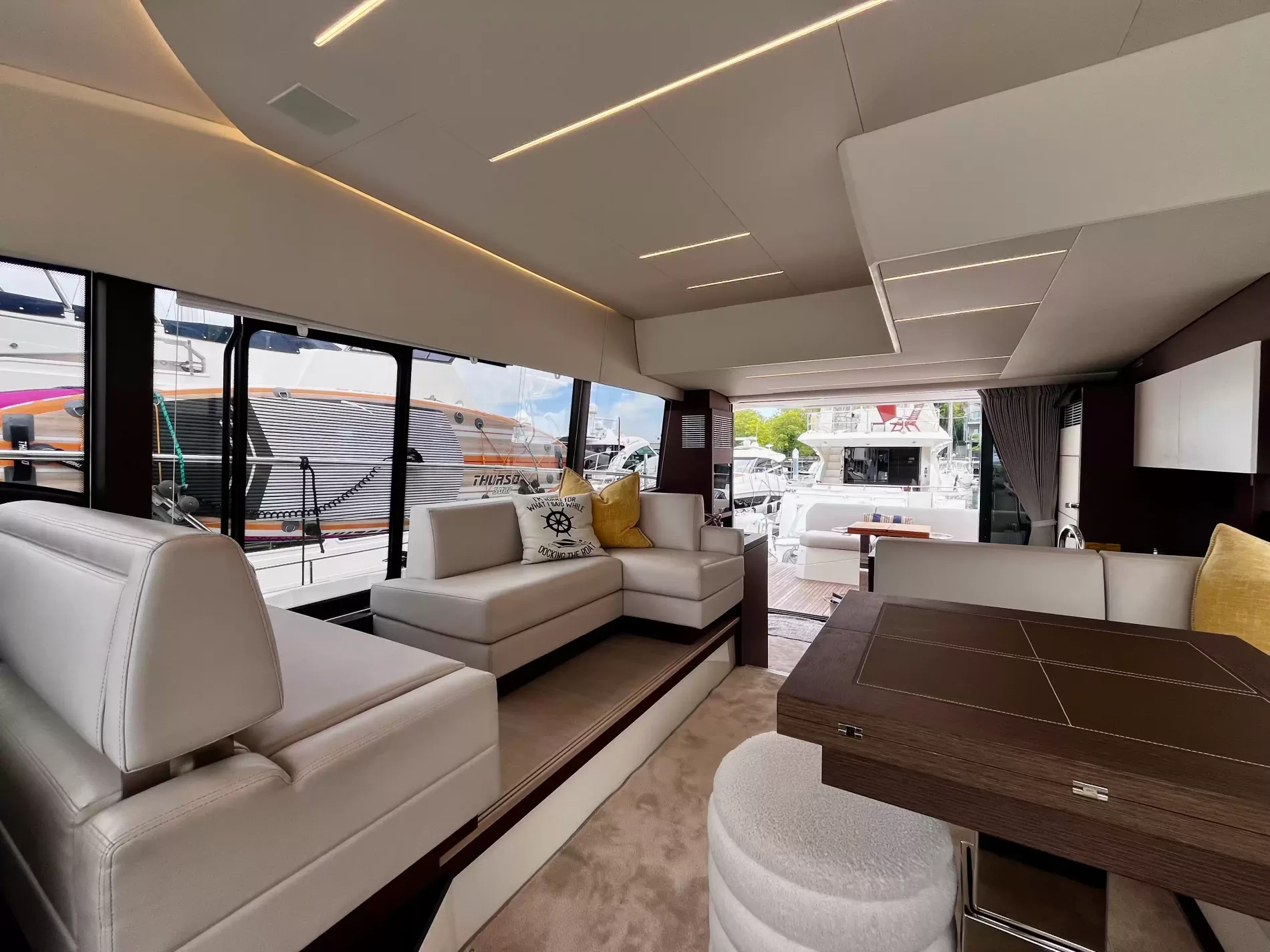 Pre-Owned 2021 Prestige yachts 520 Fly for Sale | Vancouver, BC | M&P Yacht Centre | 6a89202d2ef704f9af004a81