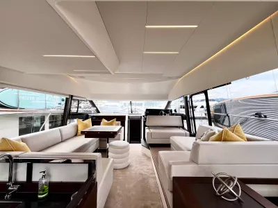 Pre-Owned 2021 Prestige yachts 520 Fly for Sale | Vancouver, BC | M&P Yacht Centre | 6a89202d2ef704f9af004a81