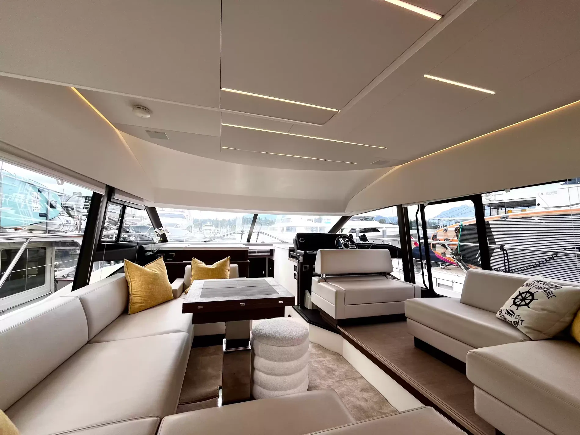 Pre-Owned 2021 Prestige yachts 520 Fly for Sale | Vancouver, BC | M&P Yacht Centre | 6a89202d2ef704f9af004a81