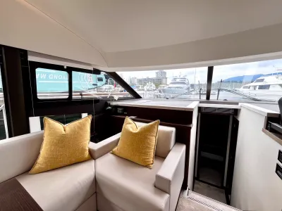 Pre-Owned 2021 Prestige yachts 520 Fly for Sale | Vancouver, BC | M&P Yacht Centre | 6a89202d2ef704f9af004a81