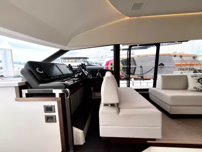 Pre-Owned 2021 Prestige yachts 520 Fly for Sale | Vancouver, BC | M&P Yacht Centre | 6a89202d2ef704f9af004a81